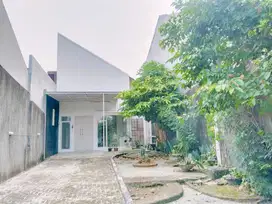 Dijual Rumah SIap Huni Luas 221 m dekat dengan LRT Harjamukti cibubur