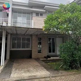 Dijual rumah minimalis 2 lantai strategis di cibubur country