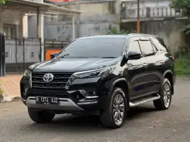 Toyota Fortuner 2.8 VRZ AT 2022 Hitam – Siap Pakai, Kredit Ringan