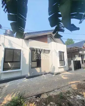 DIJUAL CASH RUMAH BARU BANGUN 1 LT SIAP HUNI RAPIH BELAKANG GIRI LOKA