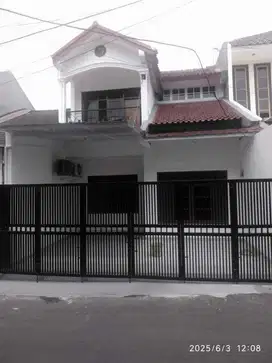 Dijual Rumah 2 Lantai Akses Jalan Lebar Dalam Komplek di Pondok Bambu