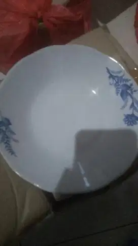 Jual piring atau sendok