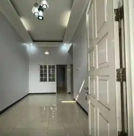 Dijual Rumah Siap Huni di Royal Residence – Lokasi Strategis!