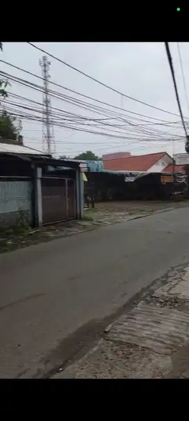 Di jual rumah pinggir cocok untuk usaha