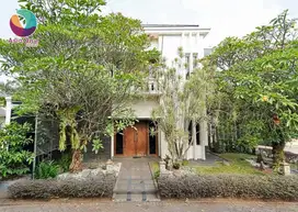 Dijual cepat rumah hoek 2 lantai  strategis di cibubur country