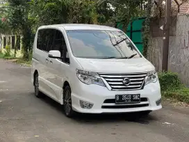 Nissan Serena HWS 2016 putih