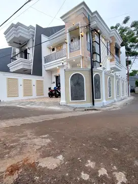 Rumah Baru Siap Huni Di Selatan jakarta