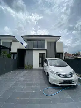 Mewah di Lingkungan Mini Cluster Timur UII jalan Kaliurang km 13