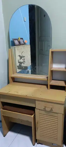 Meja rias (second)