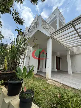 Turun Harga! Rumr ra Villa View Gunung Pancar Sentul City private pool