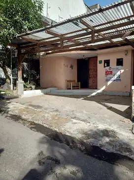 Rumah di Setraduta, cluster, one gate Sistem, satpam 24 jam