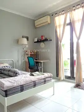Rumah Tinggal 2 Lantai Dekat Mall Di Kayu Putih S8044