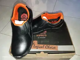 Sepatu safety Kings original