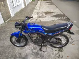 Scorpio 2005 plat luar