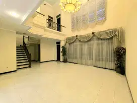 Dijual Rumah di Sutorejo, SHM, Kondisi Bagus dan Terawat