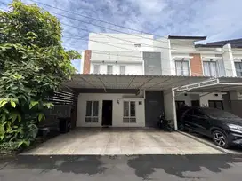 Rumah Rapih Siap Huni Dalam Cluster Akses 2 Mobil