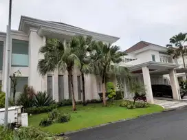 Hunia Rumah Mewah di Pakuwon Indah Cluster La Riz Wood Surabaya Barat