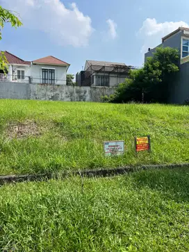 Dijual Cepat Kavling 351 m², Taman Simpruk Lippo Cikarang, 5,1 JT/m²!