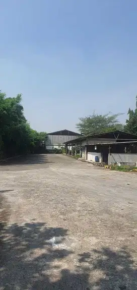 Dijual tanah dan bangunan di jl. kapuk kamal muara