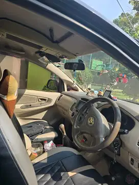 Toyota Kijang Innova 2006 Bensin