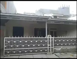 Rumah siap huni bebas banjir dalam perumahan. Pekayon Indah