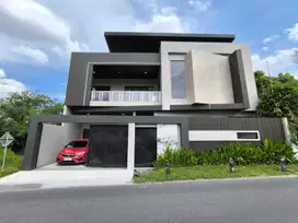Rumah Mewah Konsep Villa Premiun Swimming Pool Dekat Kampus UII Jogja