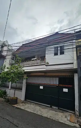 Rumah 2 Lt dekat Mega Kuningan , Cocok untuk Kost dan Hunian