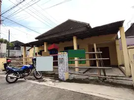 Disewakan Rumah Terletak Di Pusat Kota Kediri Jalan Utama