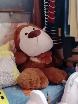 boneka monyet besar