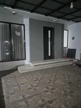 Sewa Rumah 2 lt Furnished di Graha Raya cluster Viola, Tangerang