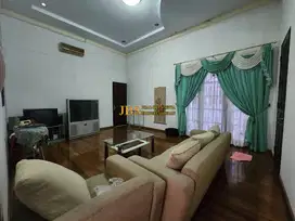 Dijual Villa Jumbo Siap Huni di Komplek Cemara Asri Jalan Seroja