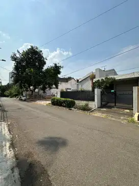 RUMAH 1 LANTAI PRIME AREA DI PONDOK INDAH