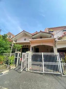 Disewakan rumah full furnished di pesona khayangan Margonda Depok