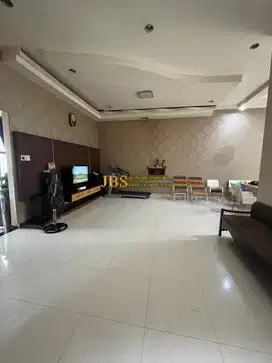 Dijual Villa di Komplek Cemara Asri Jalan Peony Kondisi Siap Huni