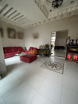 Jual Villa 2,5 Tingkat di Komplek Cemara Asri Medan Jalan Peony