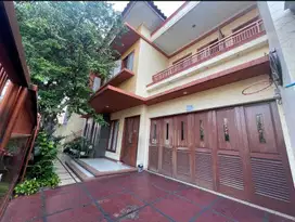 Dijual Rumah 2 Lantai Siap Huni Lokasi Jatinegara, Jakarta Timur