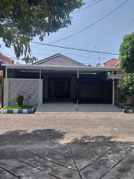 Rumah Cantik Manyar Surabaya