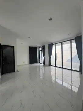 DISEWAKAN RUMAH DI PIK PERMATA HIJAU RESIDENCE UK10X25 2LT ADA AC + WH