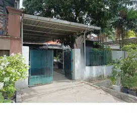 Rumah usaha Jalan Musi sangat dekat raya Diponegoro Surabaya