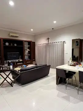 Rumah Mewah Minimalis 2 Lt Manyar Tirtoyoso