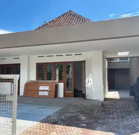 Sewa Rumah sayap riau bandung cocok untuk kantor