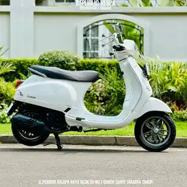 Piaggio Vespa LX 125 IGET LED Th 2024 Warna WHITE INNOCENZA