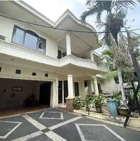 Di sewa rumah siap huni utk hunian dn kantor di bangka kemang jaksel