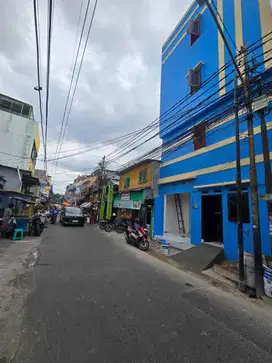 Dijual kos 4lt 31kamar ,2 kios roi 10% mangga besar Jakarta barat