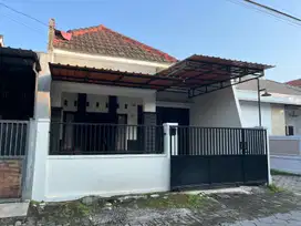 MURAH! Rumah Bagus Dalam Cluster Area Dalam Ringroad Dekat Kampus UPN
