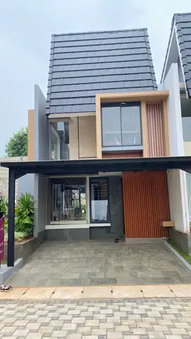 RUMAH 2 Lantai Konsep Resort Bali View Danau di Selatan BSD City