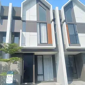 Rumah Megah 3 Lantai Grand Eastern Dekat Mall dan Dekat Campus ITS