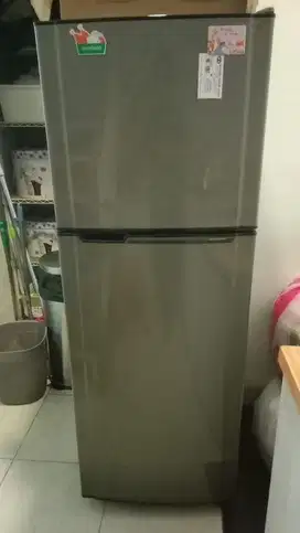 kulkas toshiba Glacio