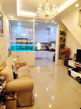 Rumah Layar Permai PIK 4x12 2KT SHM Semi Furnish Sudah Renov