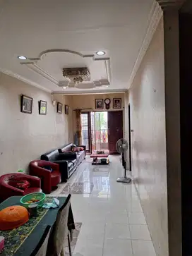Jual rumah harga murah ukuran 8x15 di taman royal 1